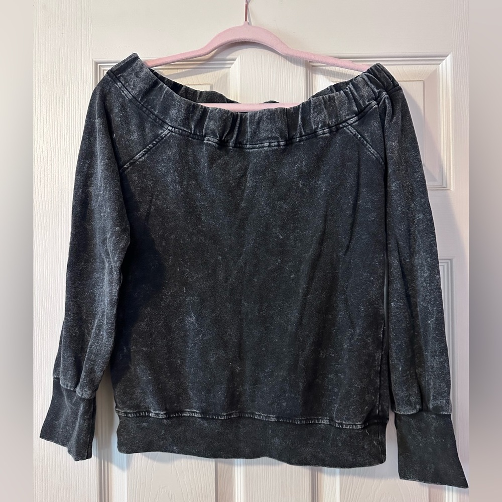 Shoulder shirt